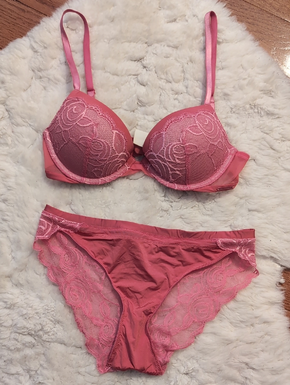 Calvin Klein Pink Bra + Undies Set Padded Underwire Push-up Bra 32b Small